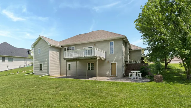 $425,000 | 350 Trailstone Drive, Cokato, MN 55321