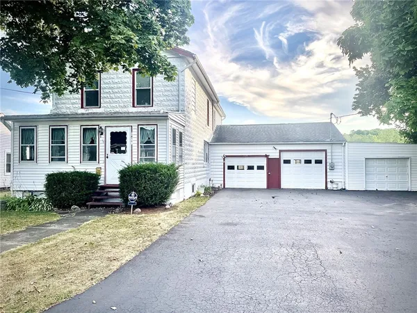$189,900 | 1034 Plain Street, Arcadia, NY 14513