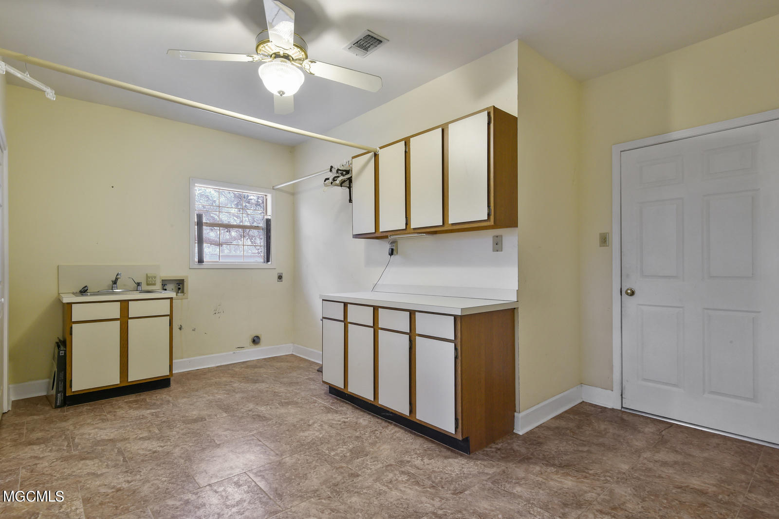 10200 Jim Ramsay Road Vancleave, MS 39565 - Photo 15 of 29 007_1600x1067_mls_1600x1067