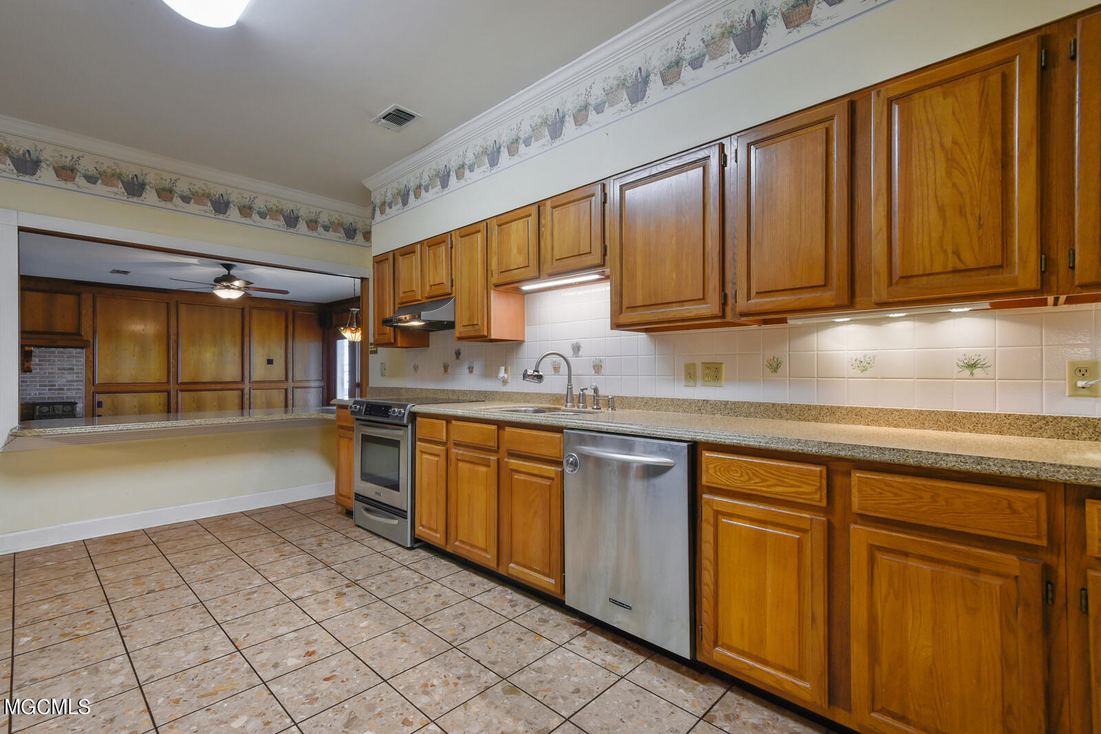 10200 Jim Ramsay Road Vancleave, MS 39565 - Photo 10 of 29 011_1600x1067_mls_1600x1067