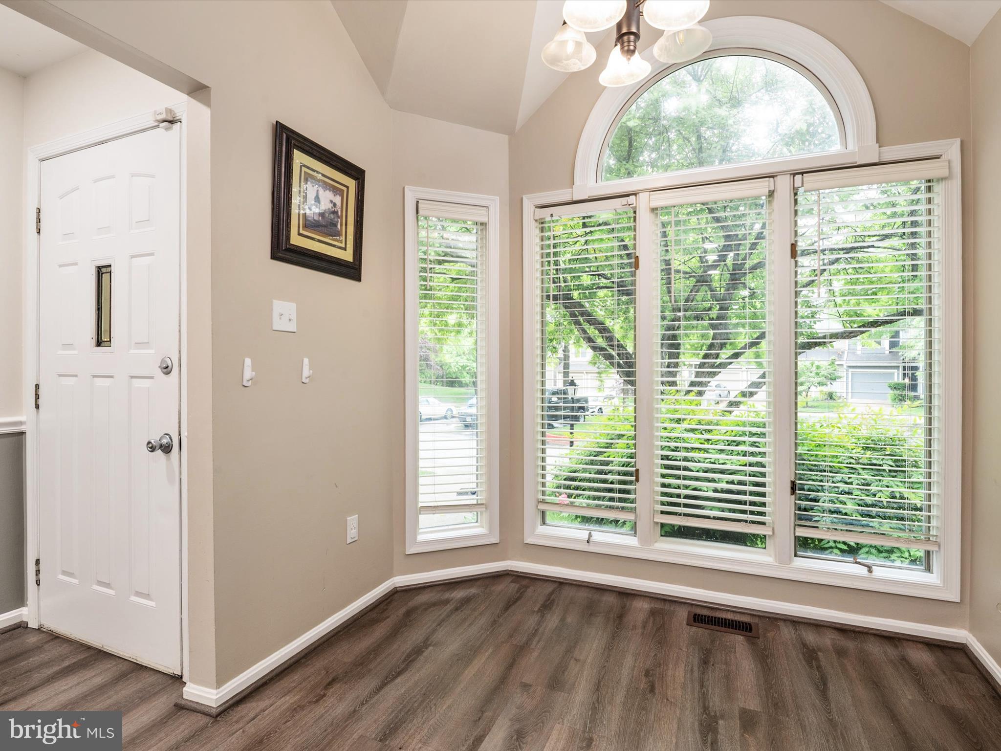 5177 Columbia Road Columbia, MD 21044 - Photo 5 of 45 Gallery Image 5