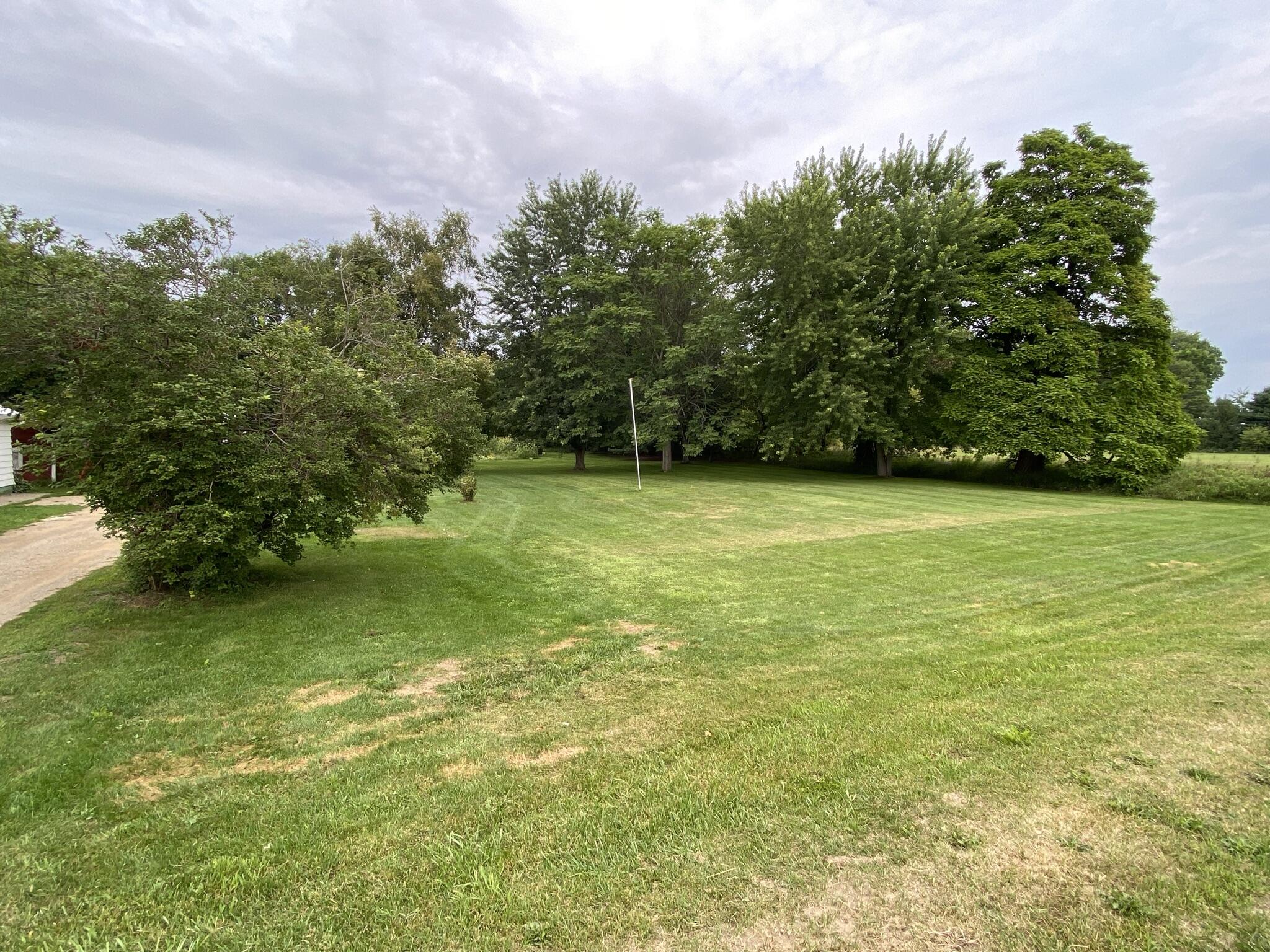 7240 Crystal Road Carson City, MI 48811 - Photo 14 of 20 Yard