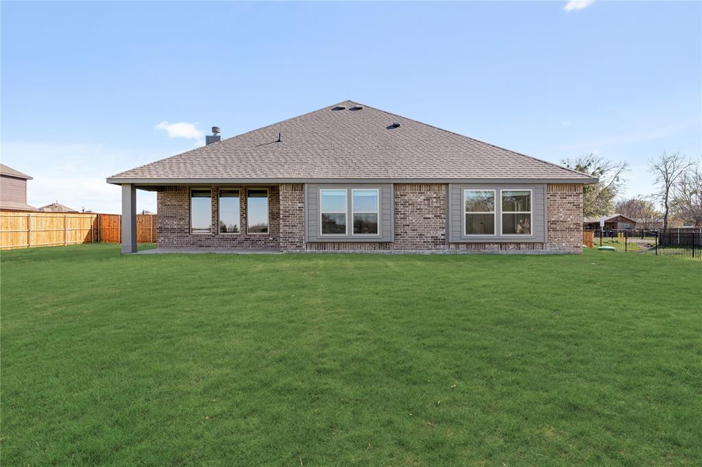307 Spring Circle Red Oak, TX 75154 - Photo 32 of 34