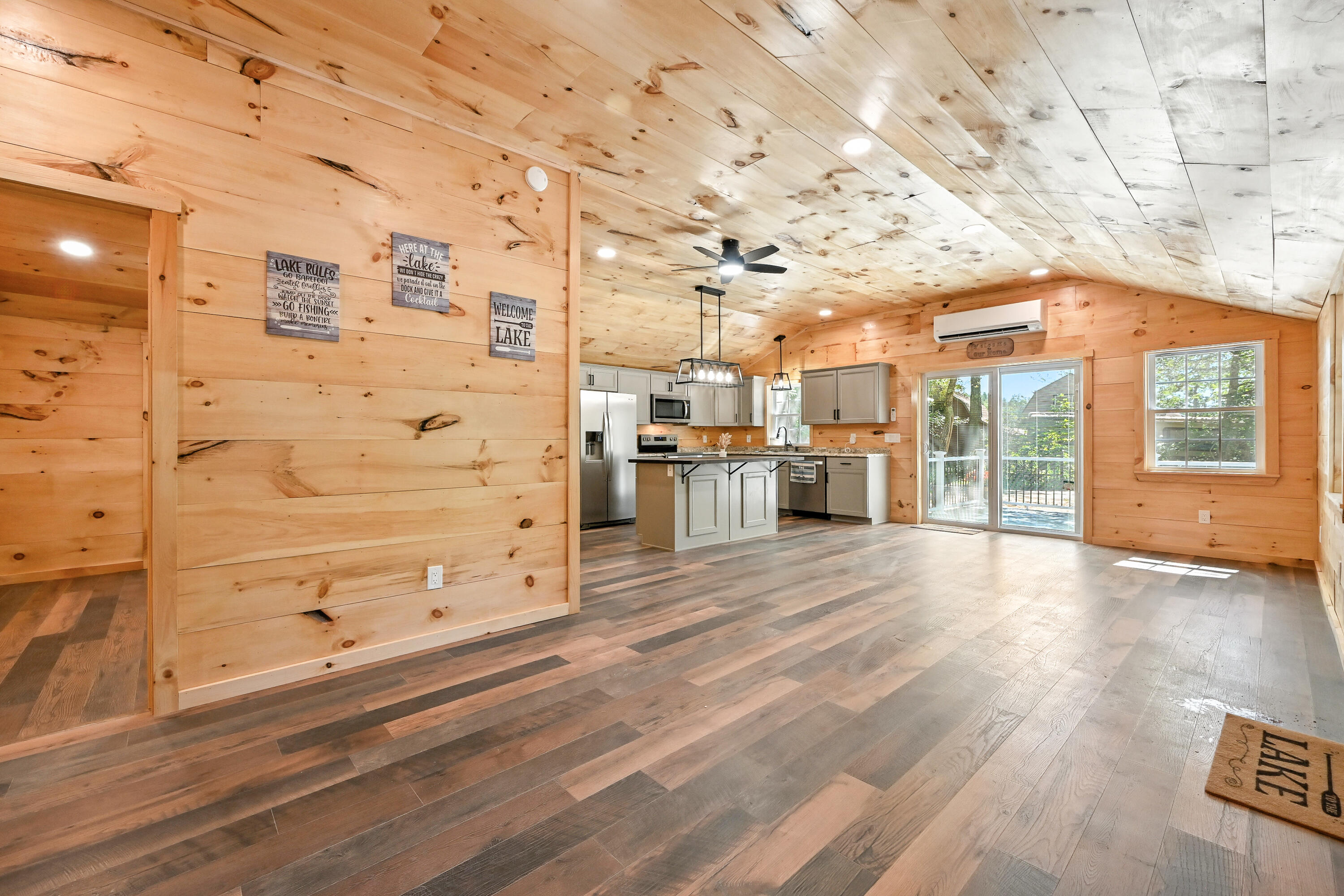 82 Sunflower Lane Sidney, ME 04330 - Photo 19 of 35 Living Area
