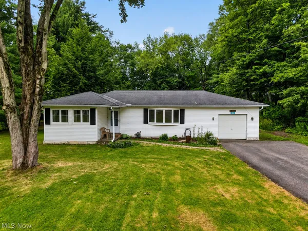 $367,000 | 13480 Shady Lane, Chesterland, OH 44026