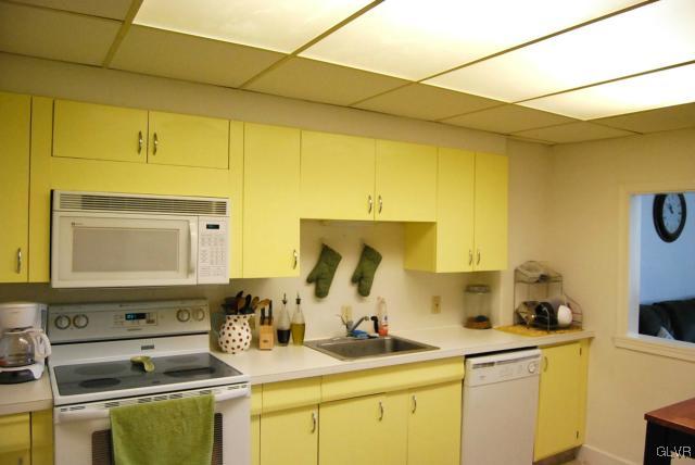 606 West Broad Street, Unit F Bethlehem, PA 18018 - Photo 4 of 16 The kitchen is almost new with all modern applianc