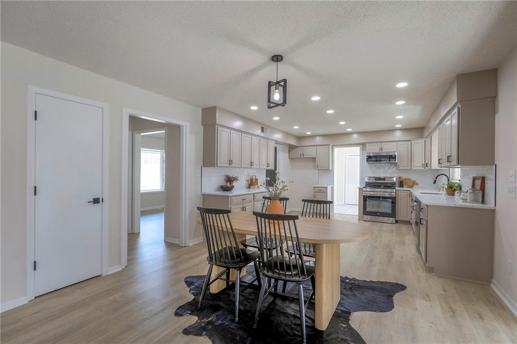 907 South State Rte J Peculiar, MO 64078 - Photo 19 of 78