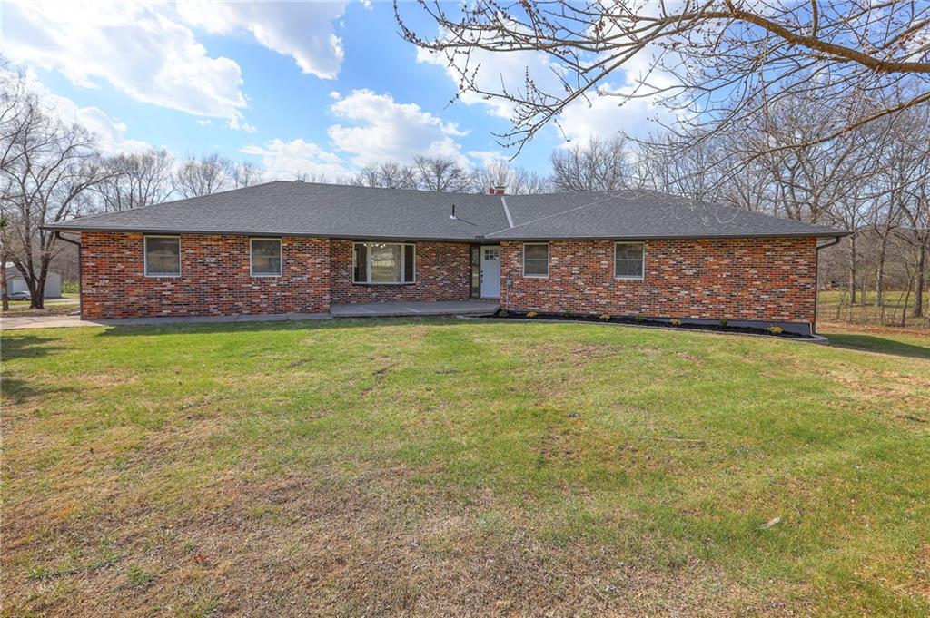 907 South State Rte J Peculiar, MO 64078 - Photo 2 of 78