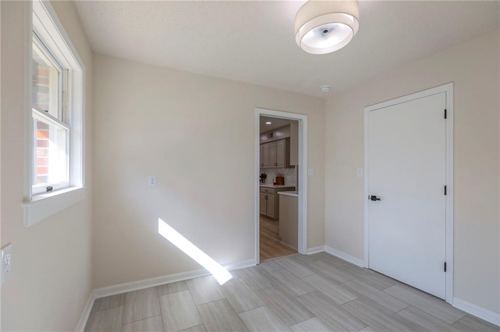 907 South State Rte J Peculiar, MO 64078 - Photo 22 of 78