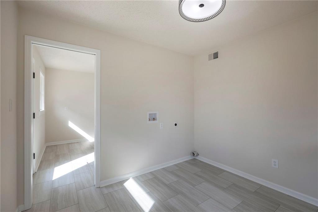 907 South State Rte J Peculiar, MO 64078 - Photo 25 of 78