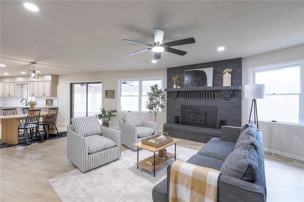 907 South State Rte J Peculiar, MO 64078 - Photo 31 of 78