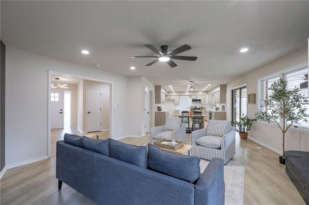 907 South State Rte J Peculiar, MO 64078 - Photo 32 of 78