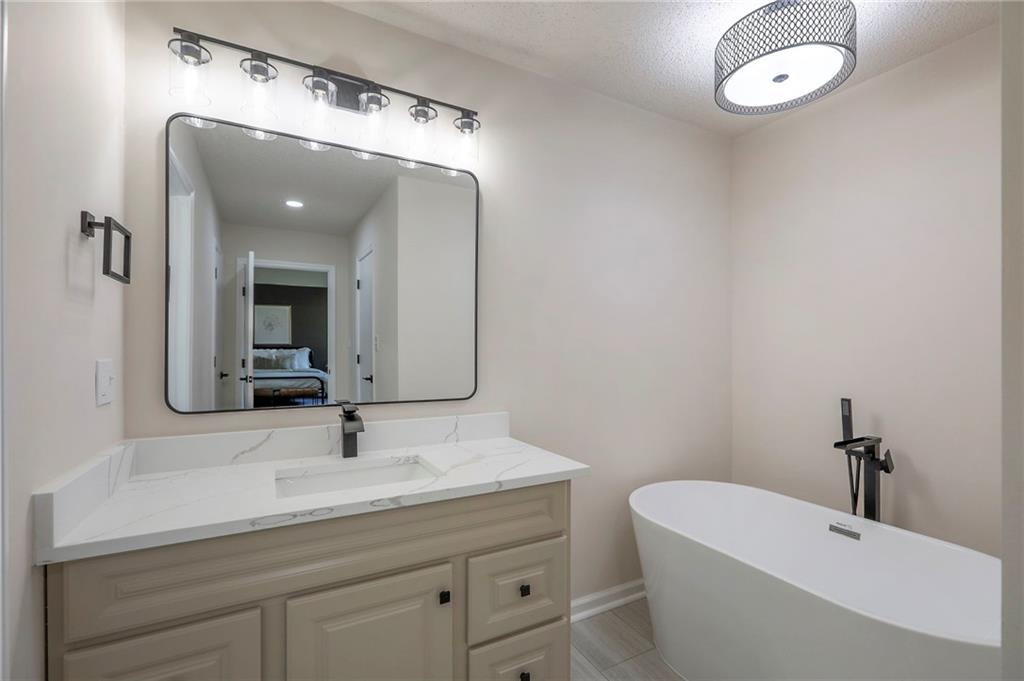 907 South State Rte J Peculiar, MO 64078 - Photo 43 of 78