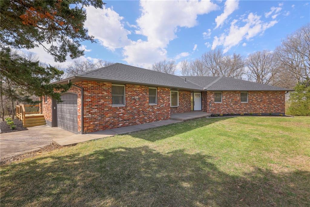 907 South State Rte J Peculiar, MO 64078 - Photo 5 of 78