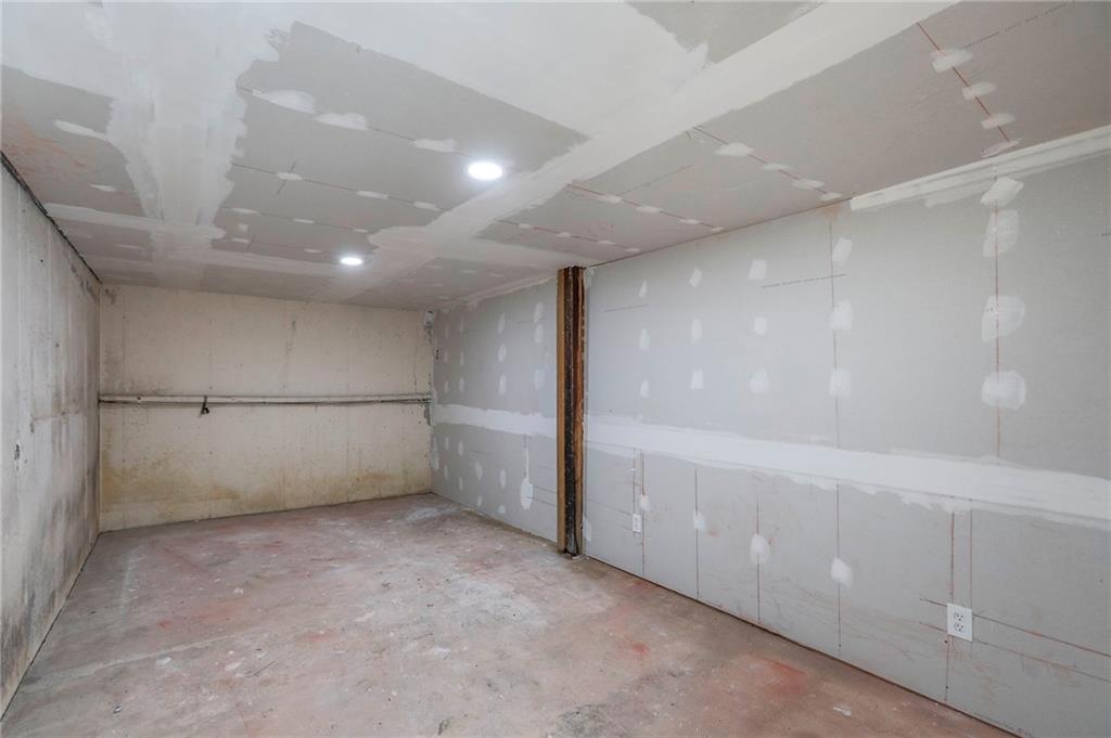 907 South State Rte J Peculiar, MO 64078 - Photo 56 of 78