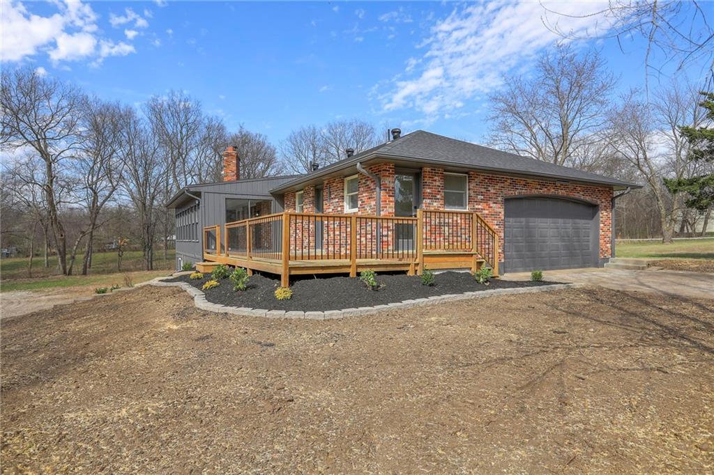 907 South State Rte J Peculiar, MO 64078 - Photo 6 of 78