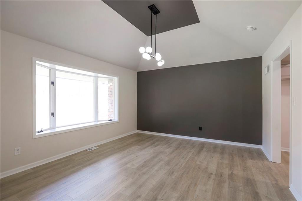 907 South State Rte J Peculiar, MO 64078 - Photo 9 of 78