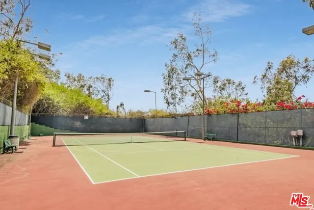 $1,860,000 | 2801 Woodwardia Drive, Los Angeles, CA 90077