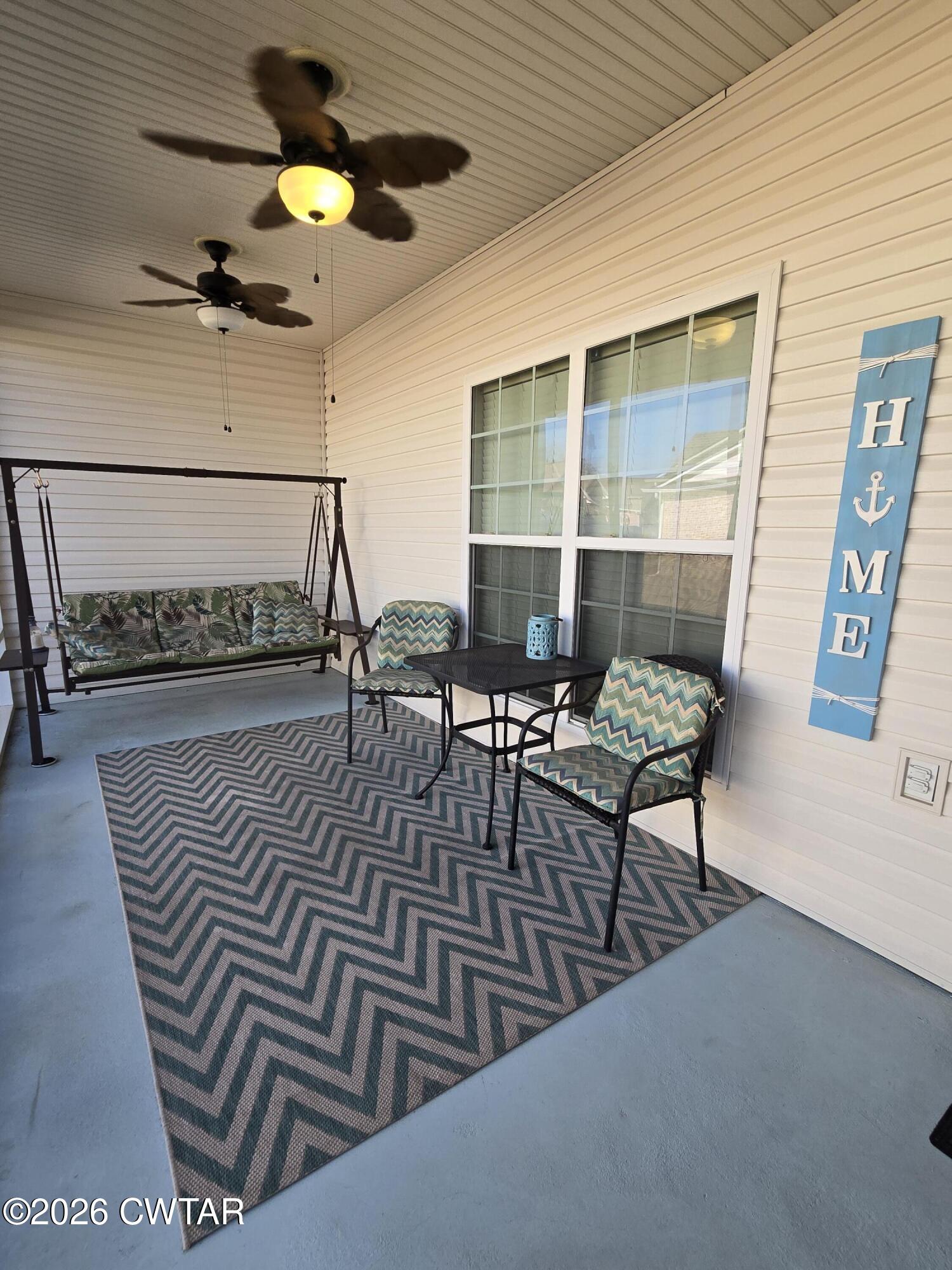 61 Emerald Ridge Cove Jackson, TN 38305 - Photo 22 of 24 a living room with furniture