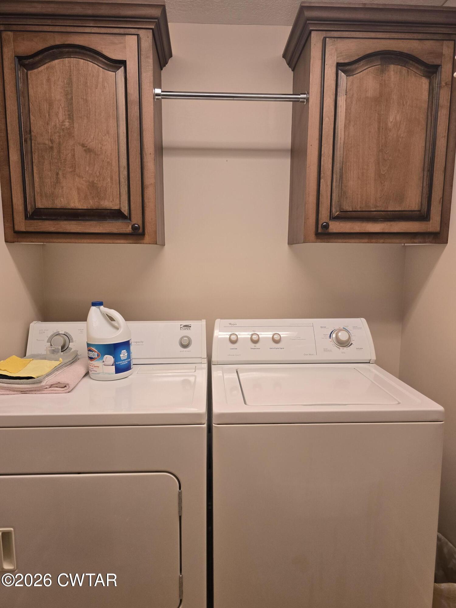 61 Emerald Ridge Cove Jackson, TN 38305 - Photo 10 of 24 a utility room with dryer and washer