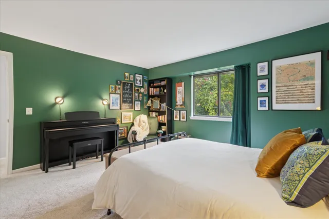 $238,000 | 11827 Sycamore Road, Plymouth, MI 48170