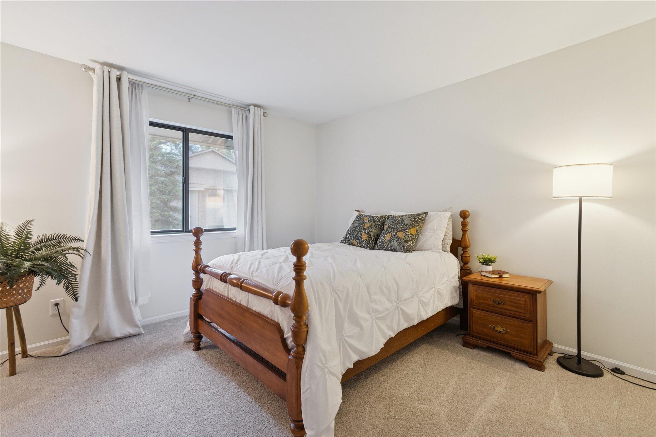 11827 Sycamore Road Plymouth, MI 48170 - Photo 20 of 34 19-11827-Sycamore-Rd-WindowStill