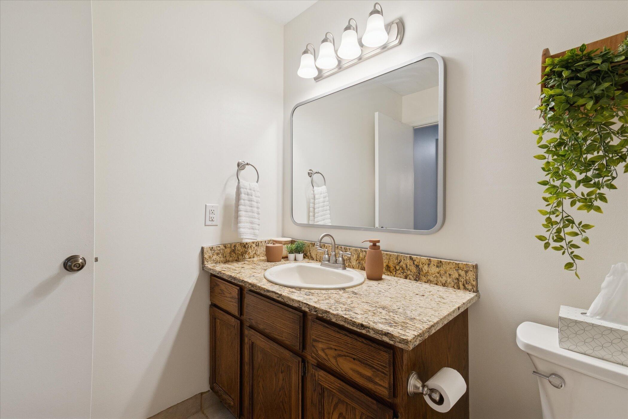 11827 Sycamore Road Plymouth, MI 48170 - Photo 23 of 34 23-11827-Sycamore-Rd-WindowStill