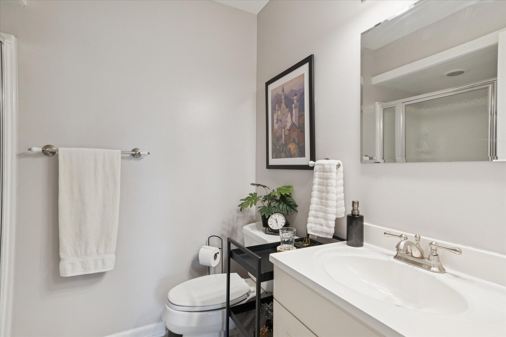 11827 Sycamore Road Plymouth, MI 48170 - Photo 27 of 34 31-11827-Sycamore-Rd-WindowStill