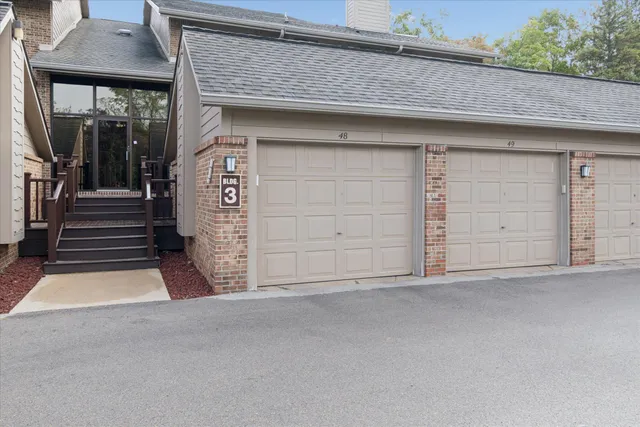 $238,000 | 11827 Sycamore Road, Plymouth, MI 48170