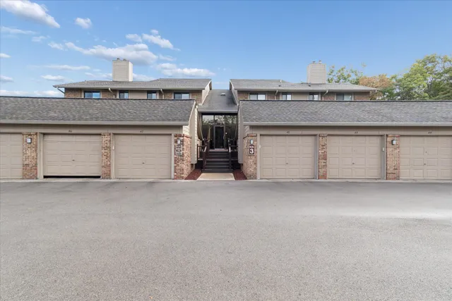 $238,000 | 11827 Sycamore Road, Plymouth, MI 48170