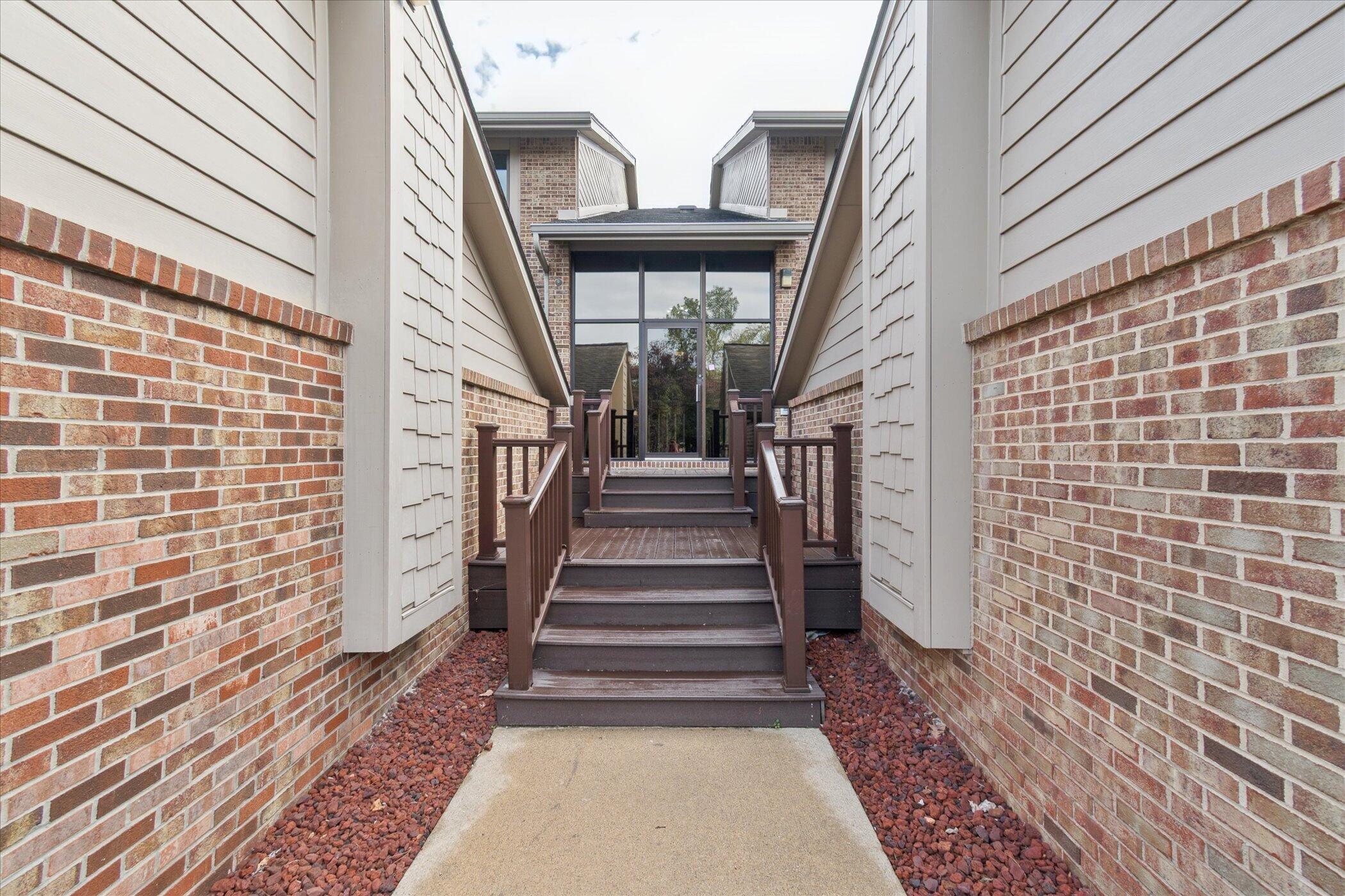 11827 Sycamore Road Plymouth, MI 48170 - Photo 34 of 34 04-11827-Sycamore-Rd-WindowStill