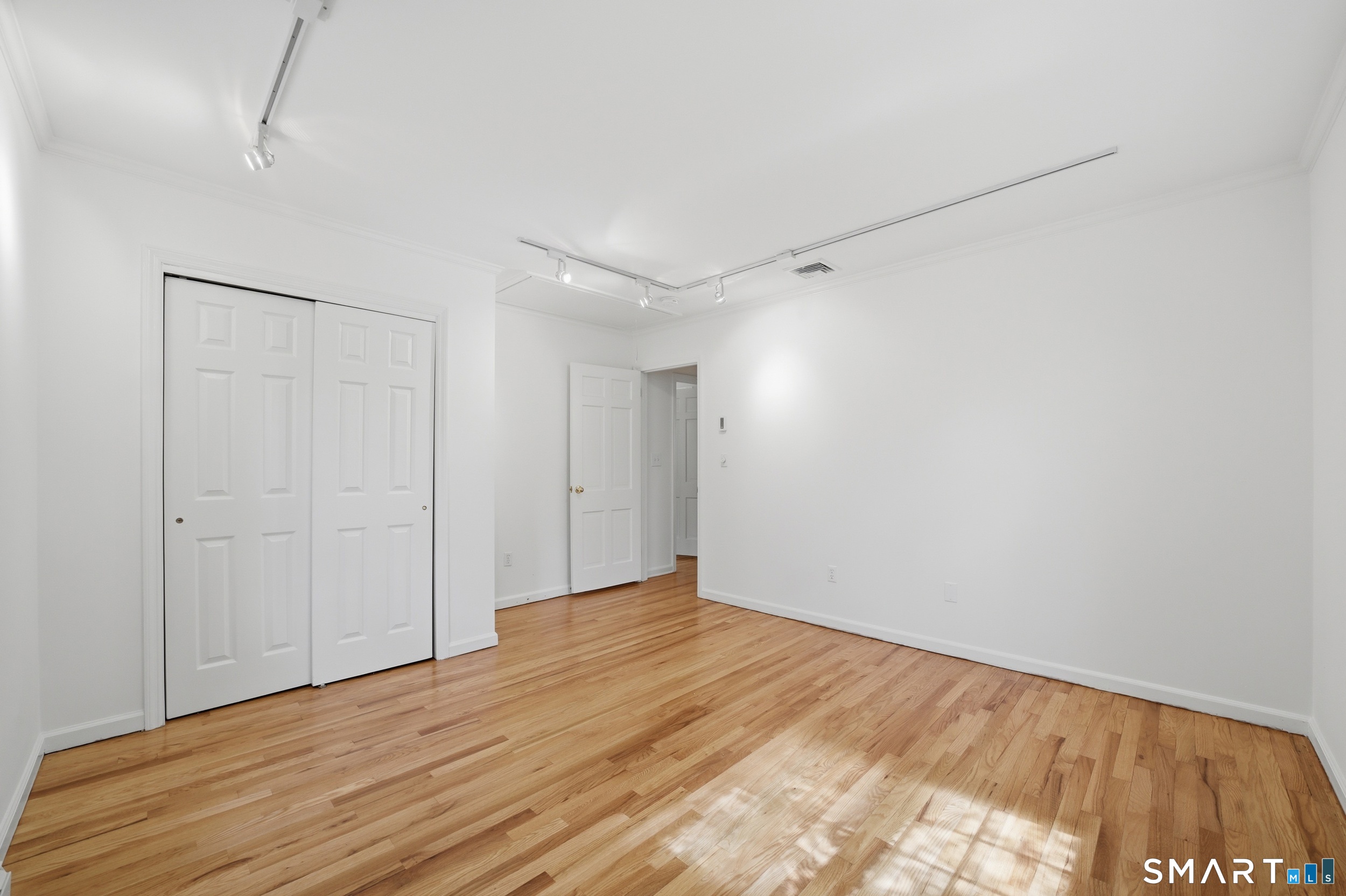 156 West Haviland Lane Stamford, CT 06903 - Photo 24 of 29