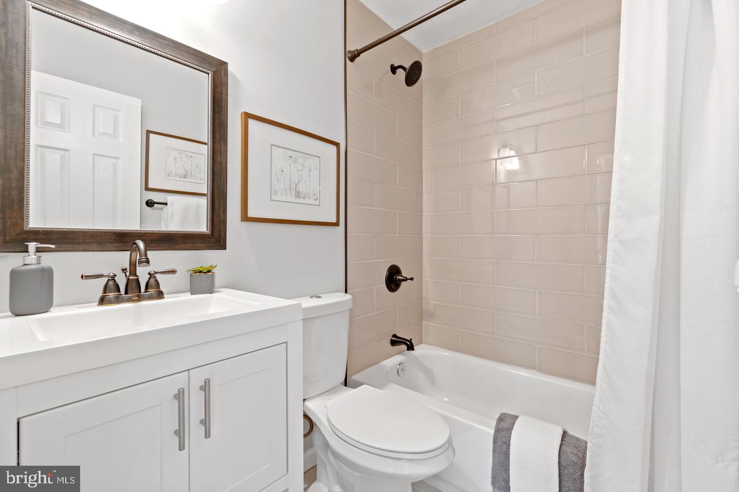 2903 Harrison Road Falls Church, VA 22042 - Photo 15 of 33 Main Level Bath