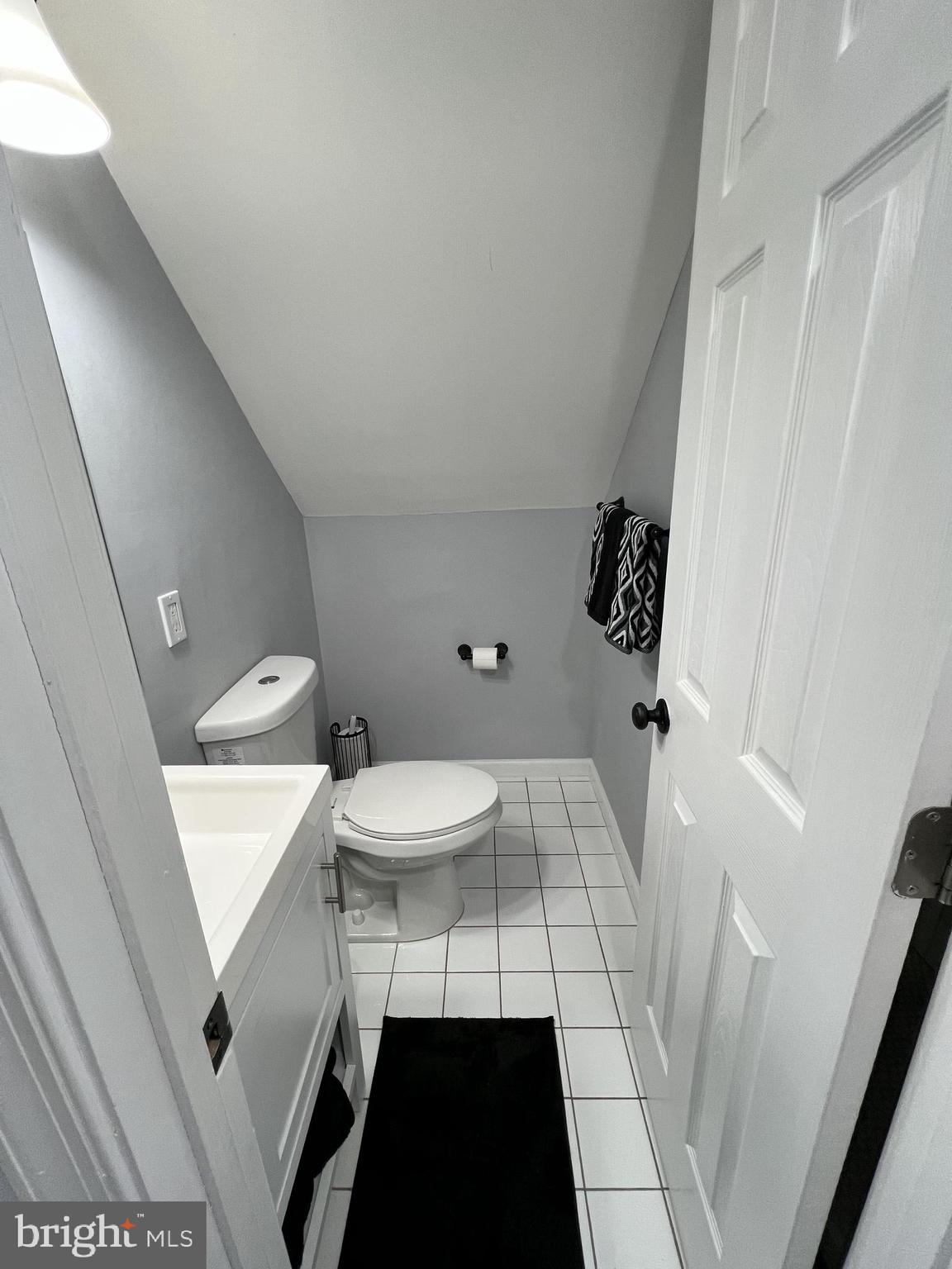 2903 Harrison Road Falls Church, VA 22042 - Photo 26 of 33 Top Floor Full Bath