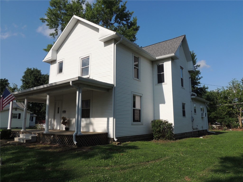 401 South 3rd Street Altamont, IL 62411 - Photo 3 of 40