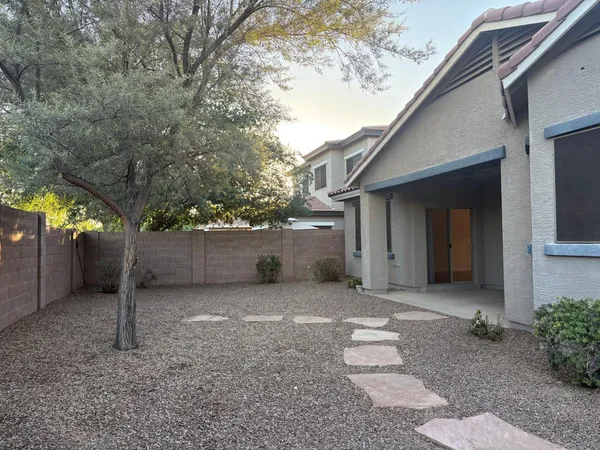 $2,300 | 18643 East Superstition Drive, Queen Creek, AZ 85142