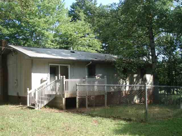 418 Rockingham Road Seneca, SC 29672 - Photo 4 of 15 Gallery Image 4