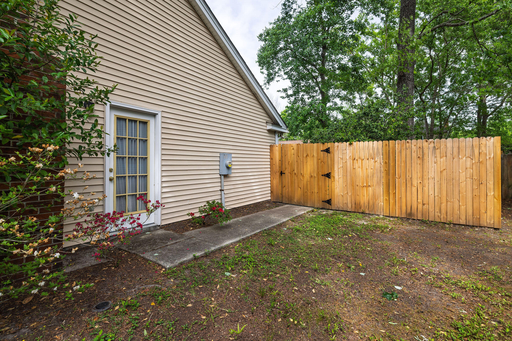 312 Commons Way Goose Creek, SC 29445 - Photo 27 of 30 Side of Home