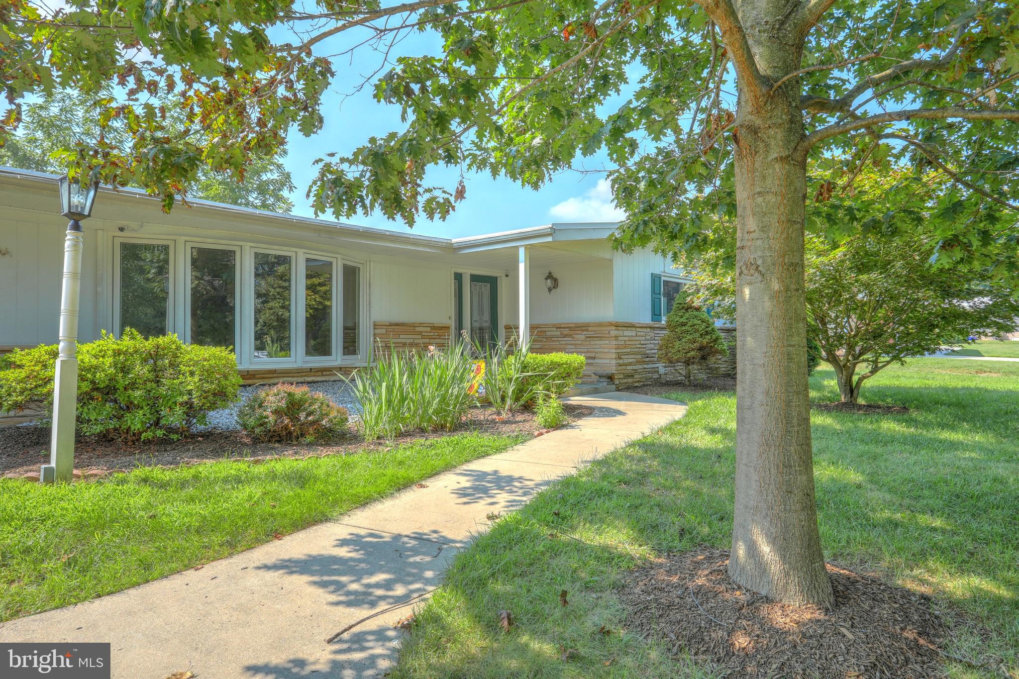 1270 Ruxton Road York, PA 17403 - Photo 1 of 24 Gallery Image 1