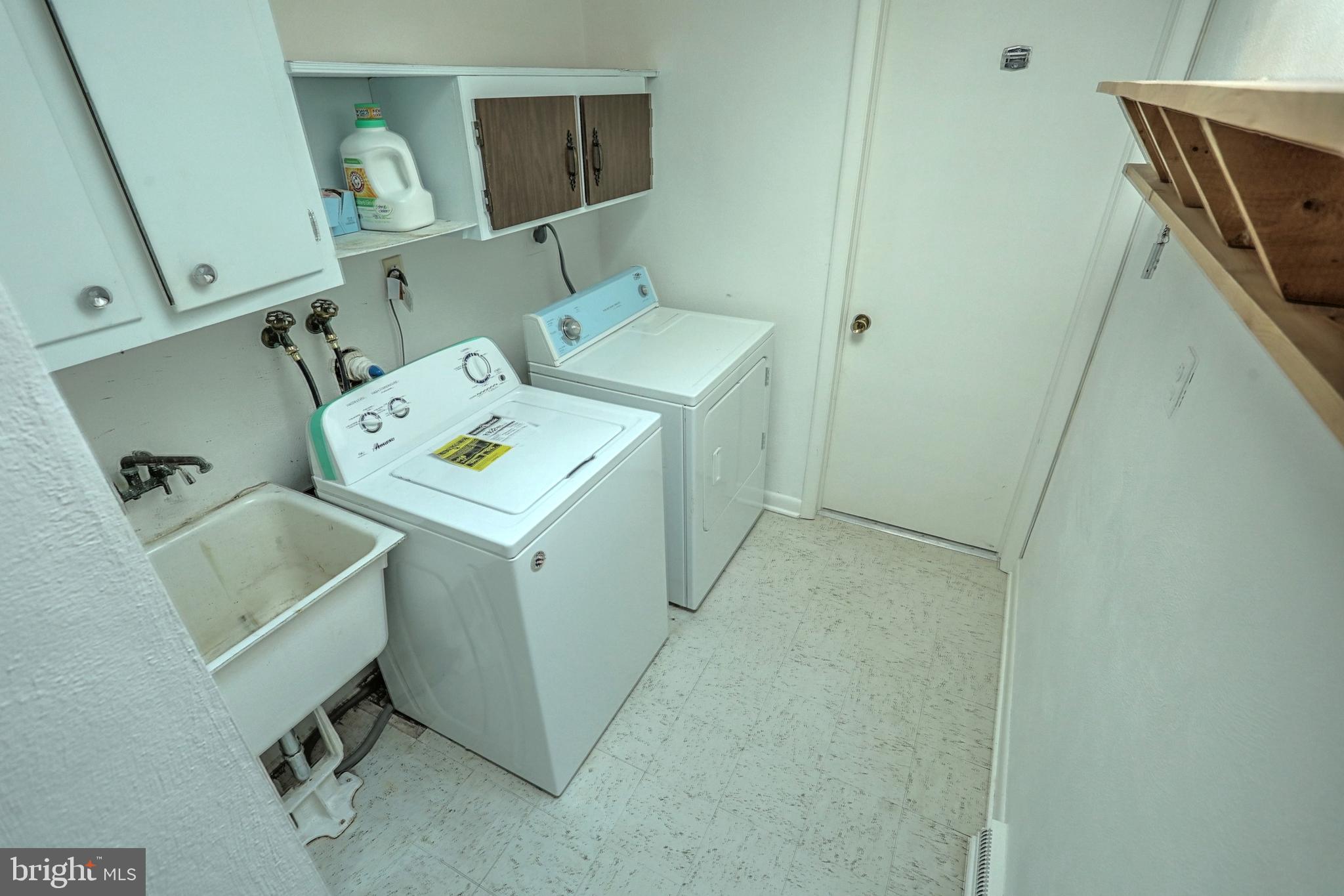 1270 Ruxton Road York, PA 17403 - Photo 5 of 24 Gallery Image 5