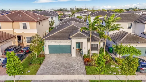 $900,000 | 4427 Southwest 175th Avenue, Miramar, FL 33029