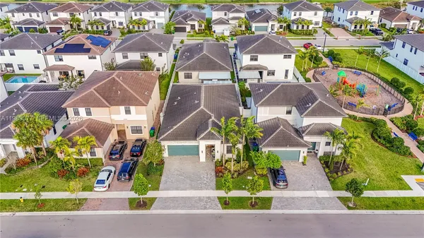 $900,000 | 4427 Southwest 175th Avenue, Miramar, FL 33029