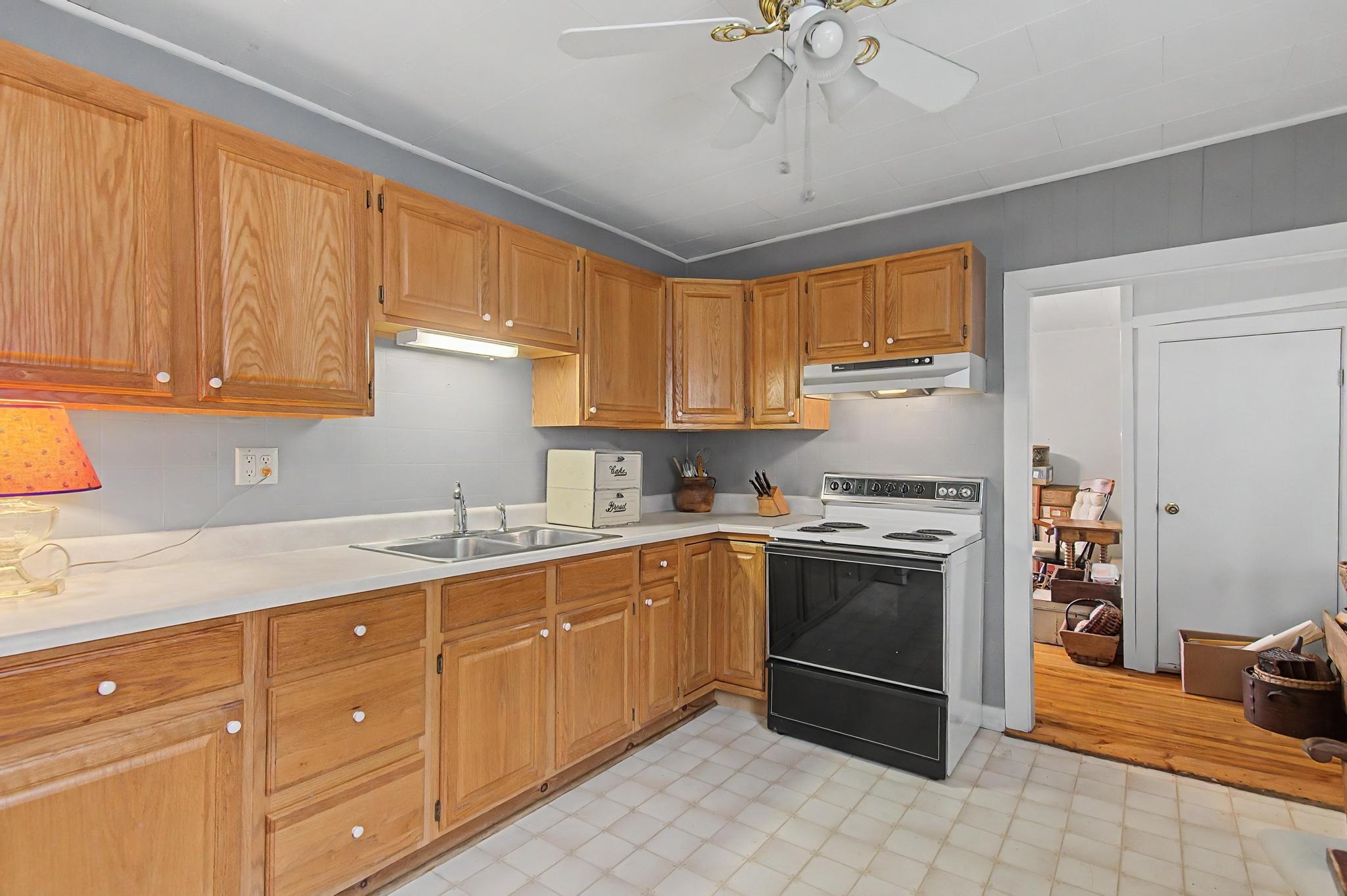 18 Diamond Street St. Albans, VT 05478 - Photo 39 of 56