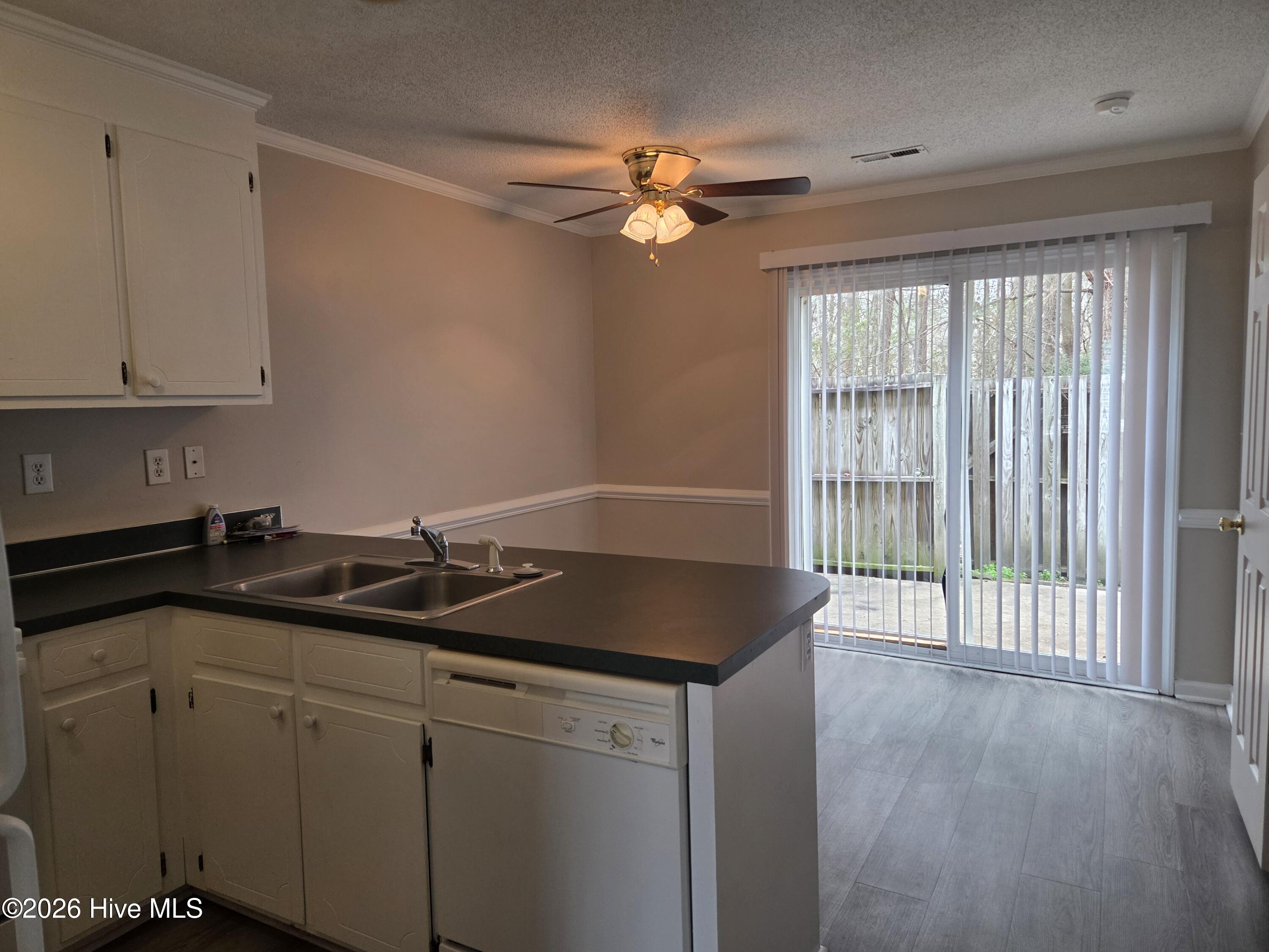 914 Spring Forest Road, Unit C3 Greenville, NC 27834 - Photo 14 of 29 KITCHEN DINING