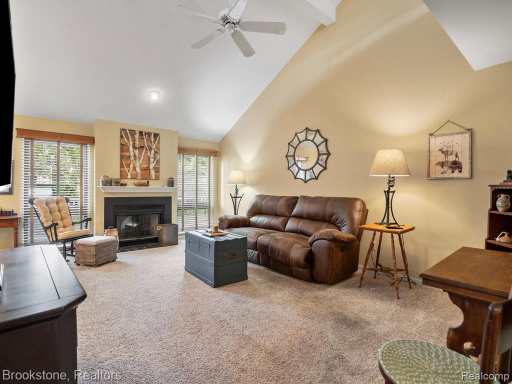 564 Victoria Court Rochester Hills, MI 48307 - Photo 9 of 40