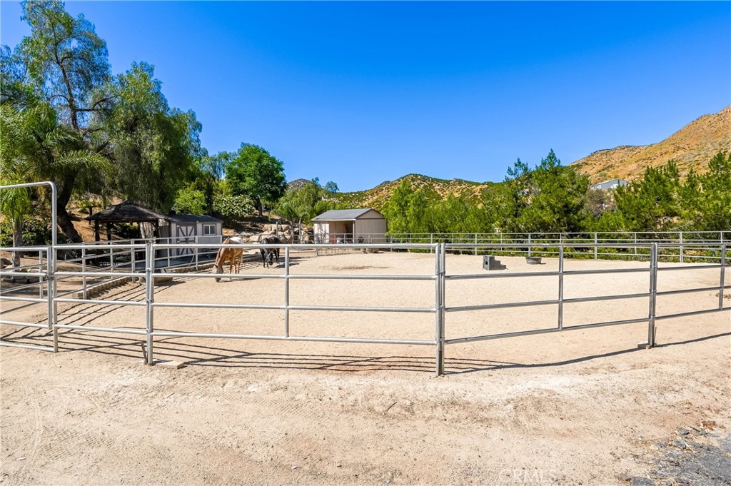 32360 Navajo Springs Road Wildomar, CA 92595 - Photo 13 of 61