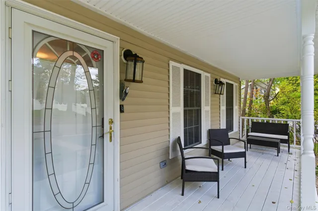 $670,000 | 58 Orchid Drive, Kings Park, NY 11754