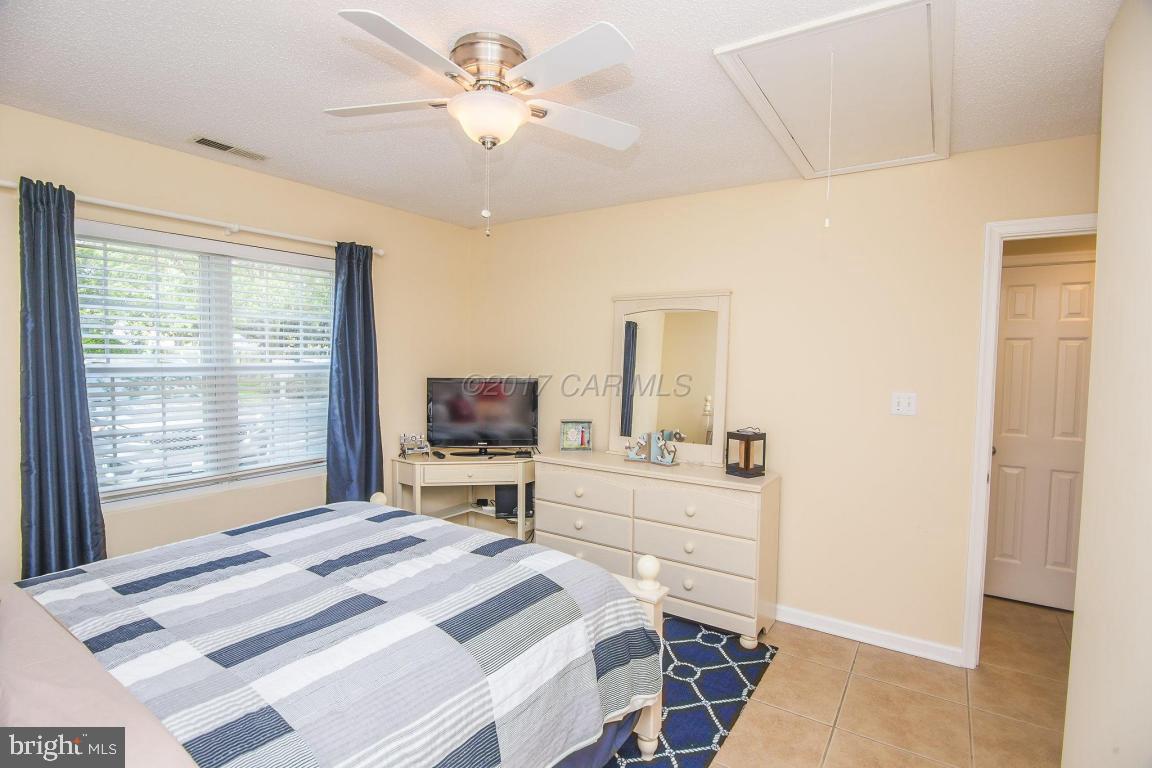 9821 Keyser Point Road, Unit 1A2 Ocean City, MD 21842 - Photo 26 of 29 Gallery Image 26