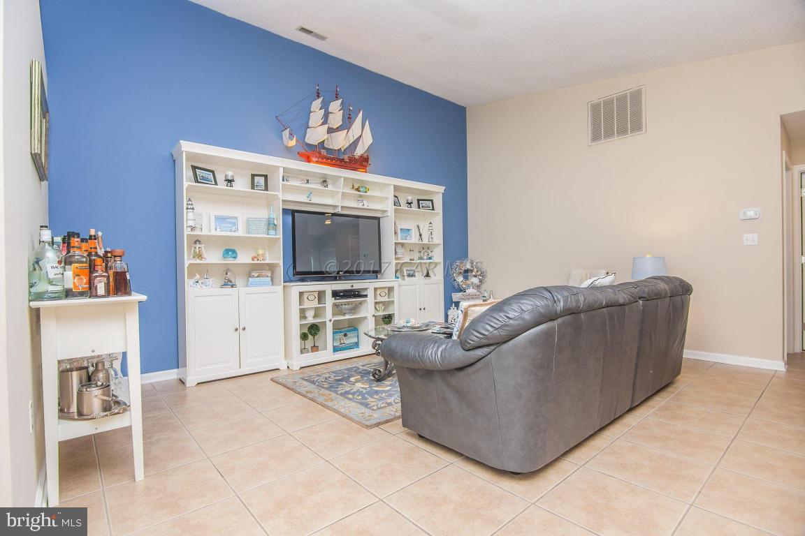 9821 Keyser Point Road, Unit 1A2 Ocean City, MD 21842 - Photo 9 of 29 Gallery Image 9