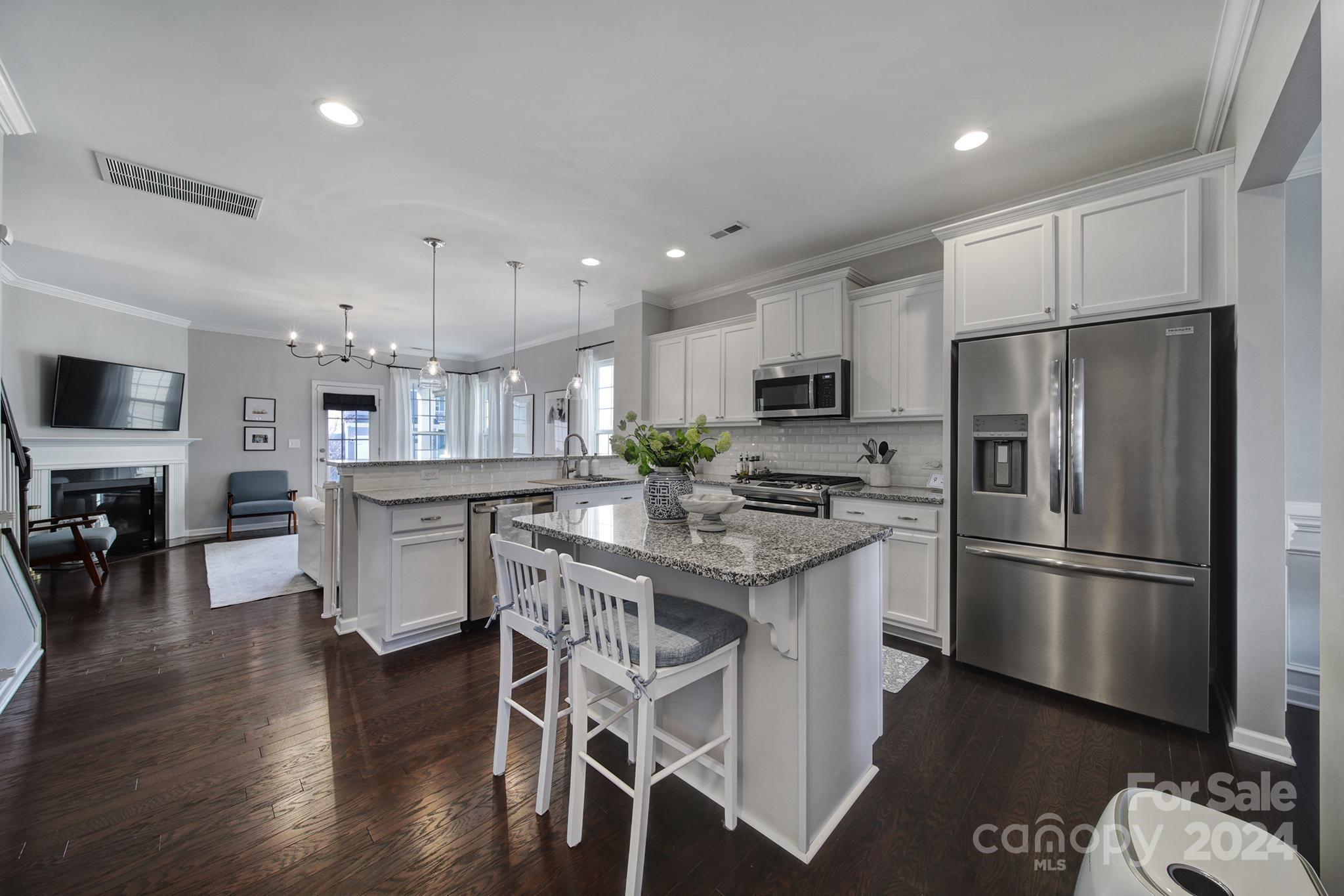 4016 Whittier Lane Tega Cay, SC 29708 - Photo 7 of 43 Gallery Image 7